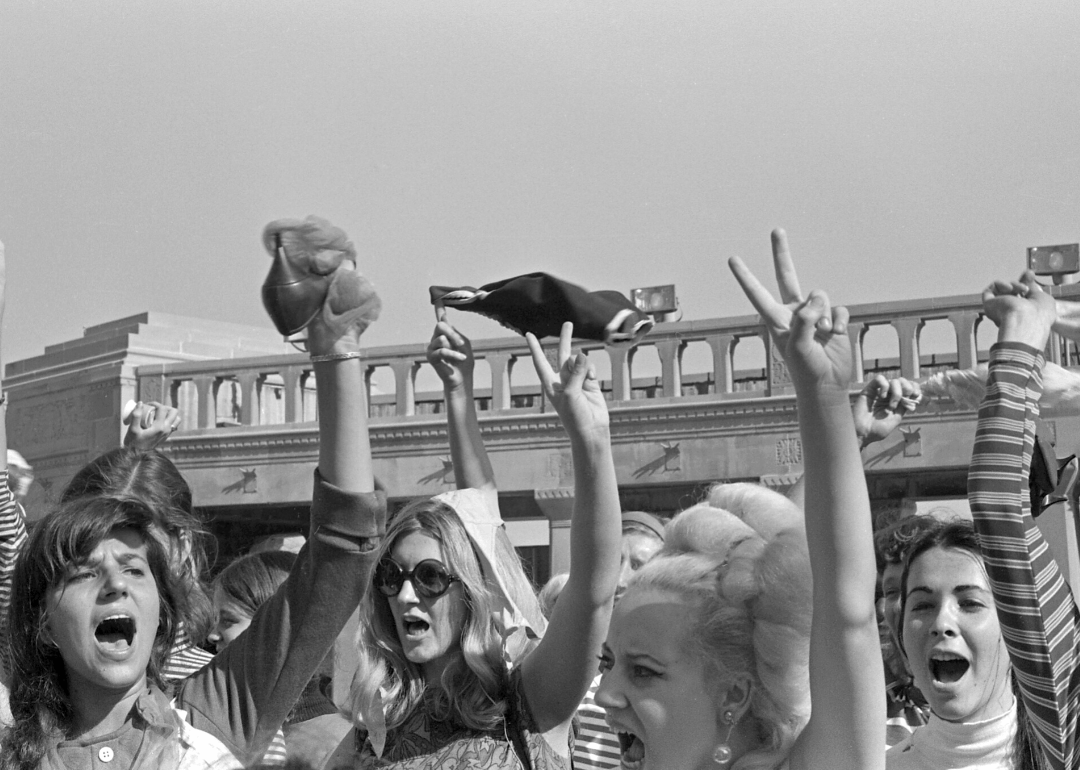 1968: Bra 'burning' at Miss America pageant
